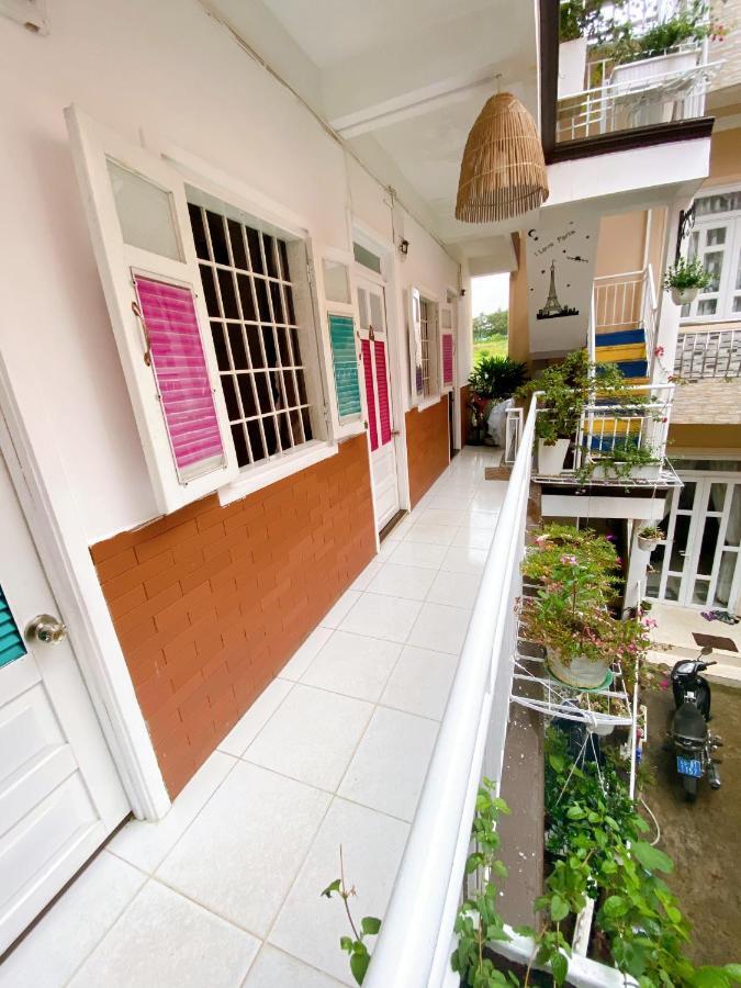 Suri'S House Homestay ダラット エクステリア 写真